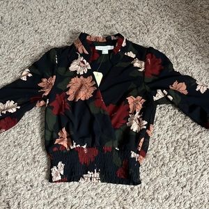 NEW!  XS monteau flower blouse